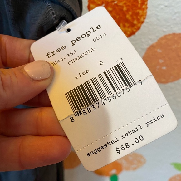 NWT FREE PEOPLE charcoal grey top! Soft & comfy🖤 - Picture 5 of 6